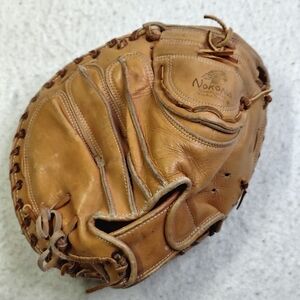 Nokana RHT Catchers Mitt CM65 The Bulldog Pro Line Leather Baseball Glove